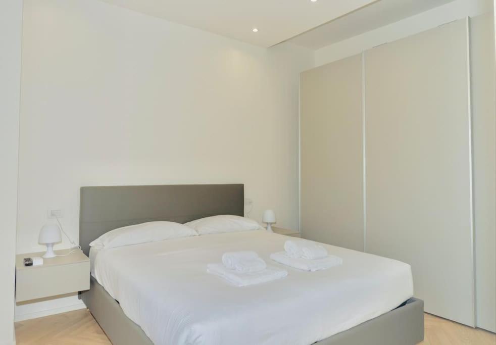 Sky View -Porta Nuova- Appartamento 2 Con Balcone 밀라노 외부 사진